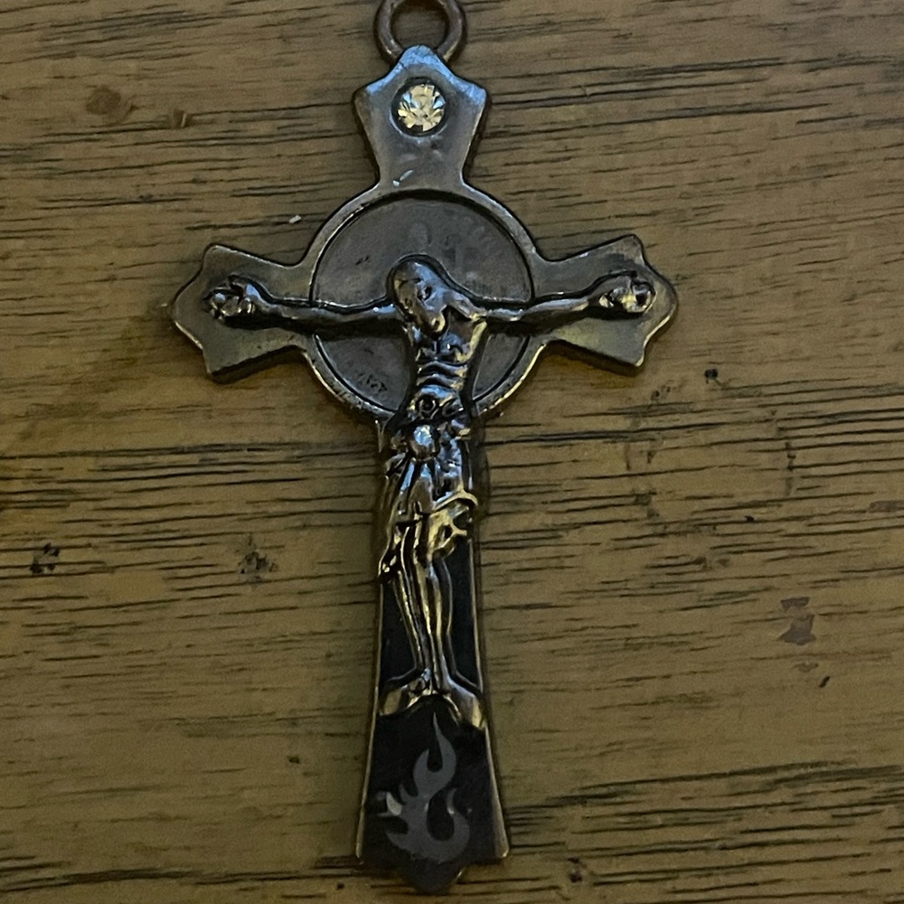 Elegant Bronze Crucifix Pendant